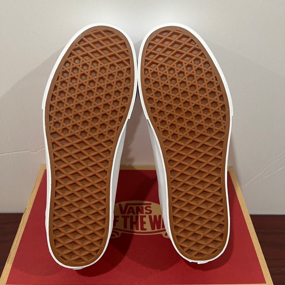 Vans, Old Skool Platform, VN0A3B3UWOO, True White - Picture 6 of 12